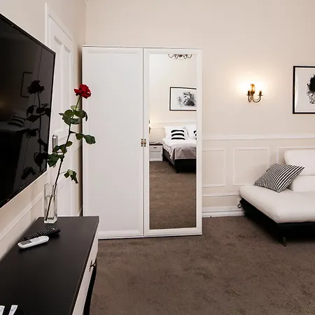 Imagine Apartment *